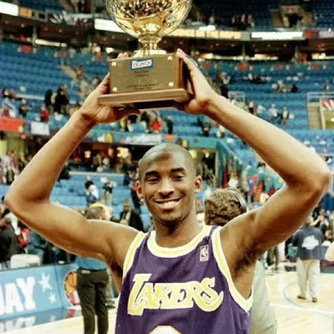 Post by kgabo makgobatlou: Kobe Bryant💙❤️👌8/10 @remarkableseer @championsleague @prime_sports_ @tunwinmoe9 @rickybhoso @amauryguichon...