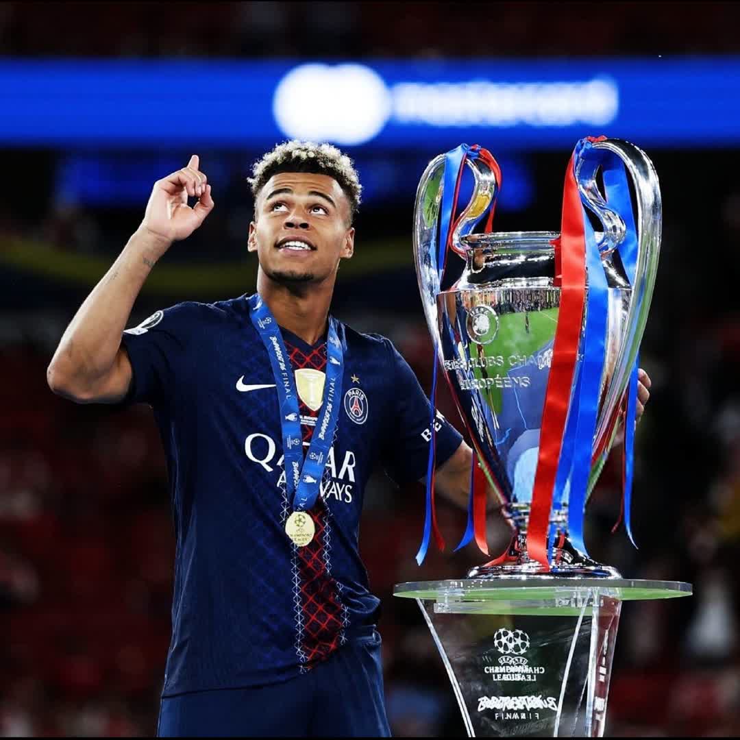 Post by (Ts) Square Sports: @davegc @kedirjibril031 #Tssquaresports #PSG #buzzer #viral #fyp #sports #Daily #football #buzzer_fan_official...