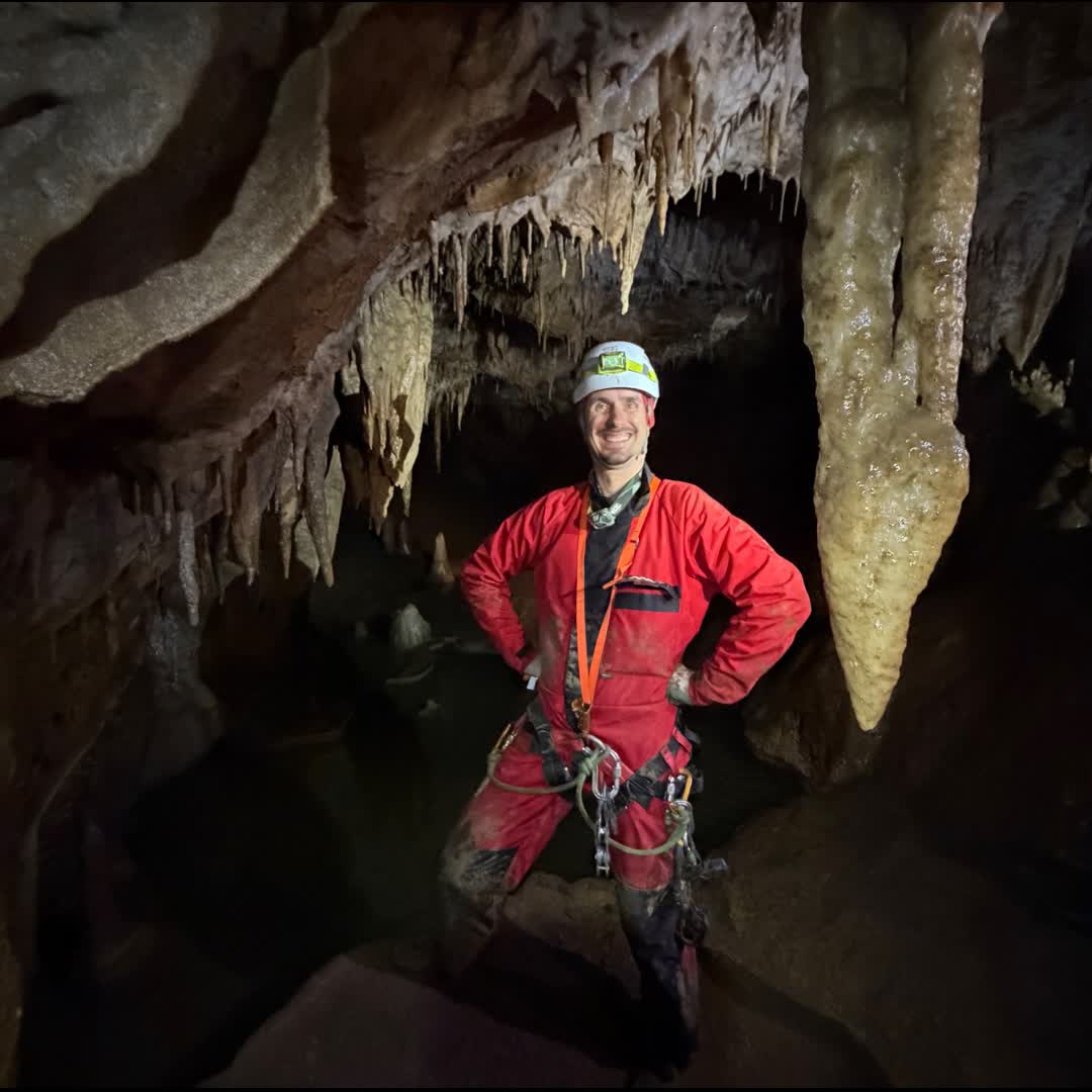 Post by Krešo Novak: Vešmašina ima fobiju od mojih vikend aktivnosti 🦇🦇🦇