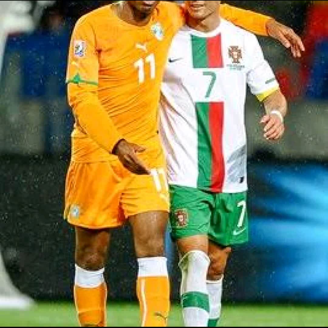 Post by SPORTSMANIA David: drogba and Ronaldo
