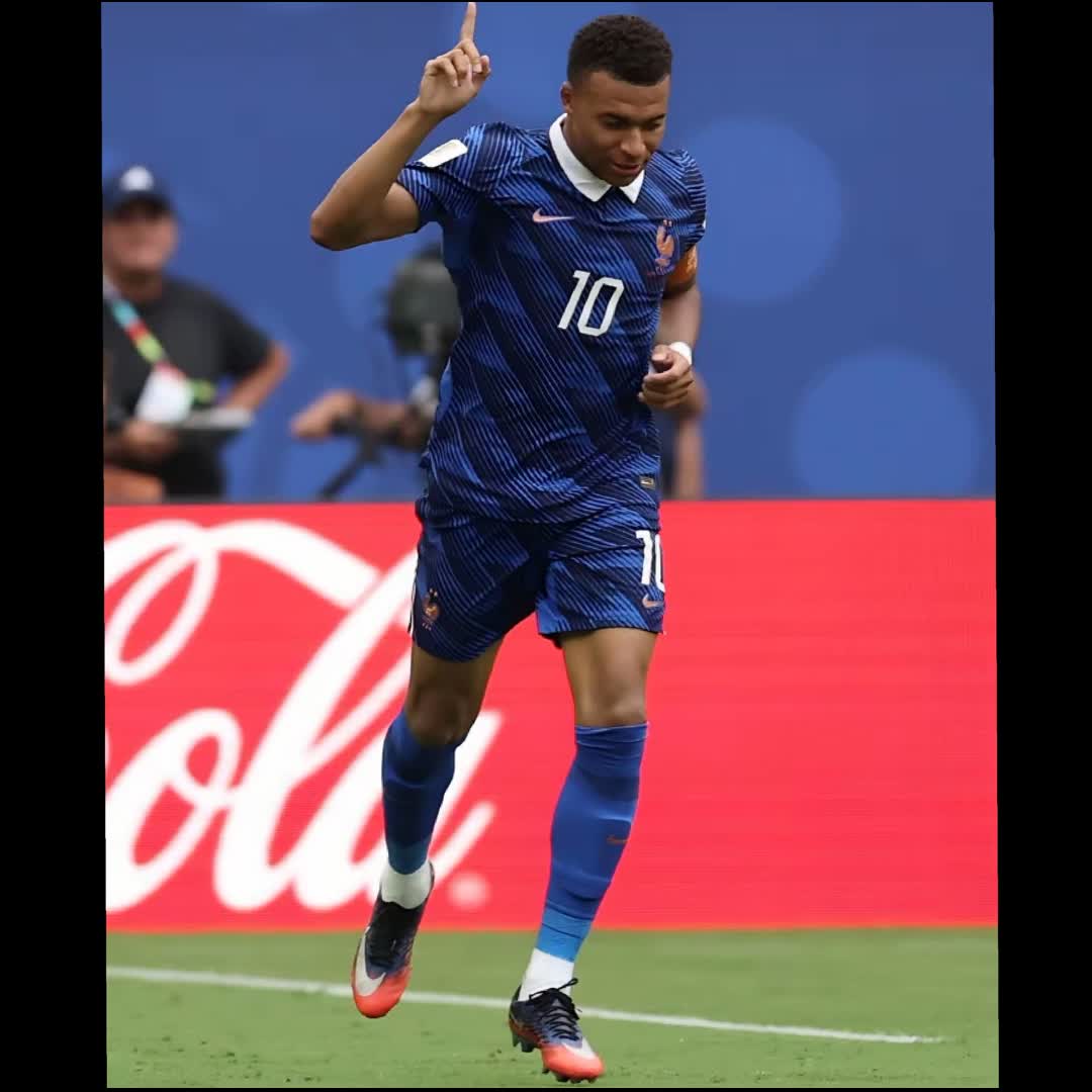 Post by SD JOY: France halved England’s lead within a six-minute span⏱️🇫🇷 #fyp #sports #Daily #football #soccer #trending #Game...