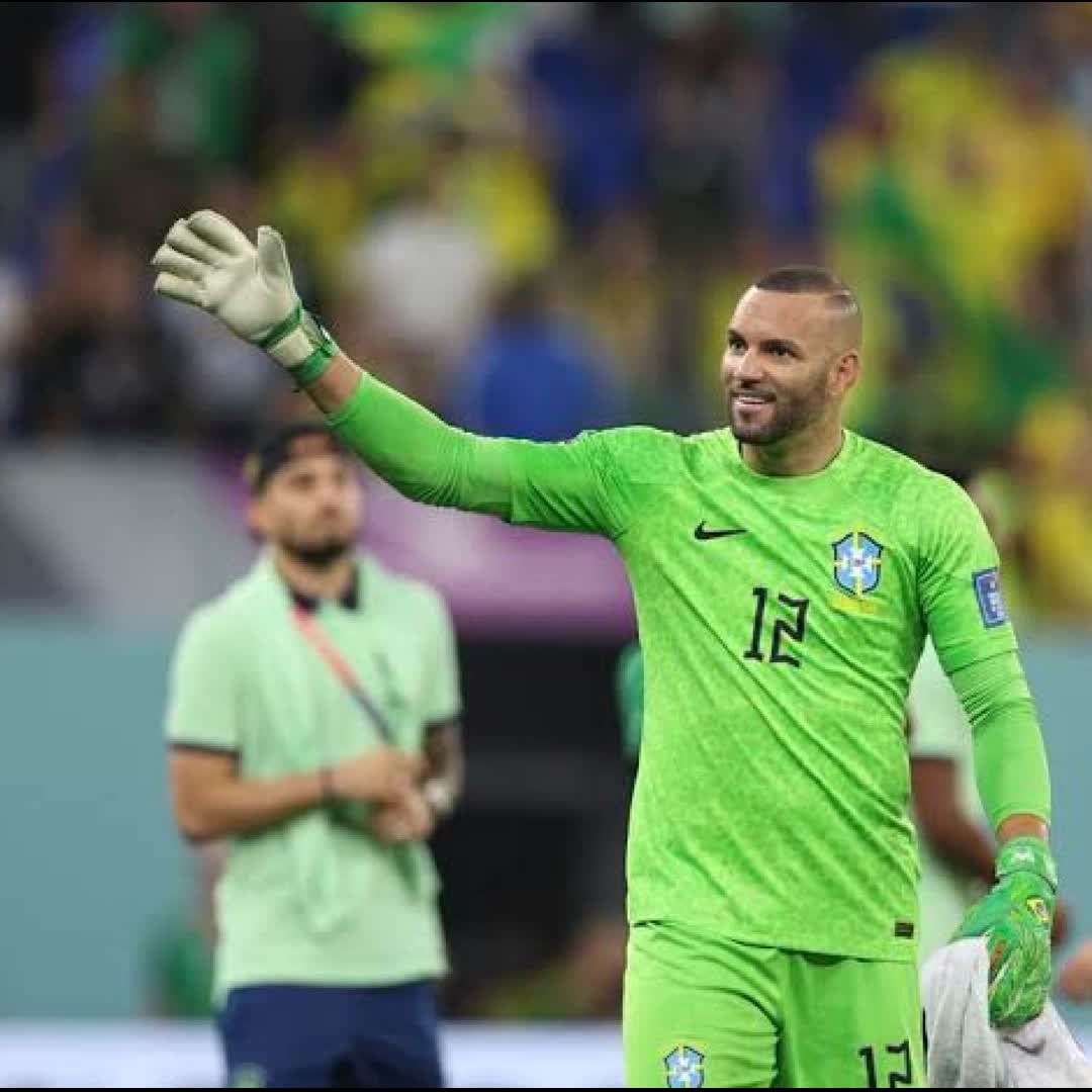 Post by SD JOY: Weverton (the 38-year-old Brazilian goalkeeper) is currently playing at Grêmio Foot-Ball Porto Alegrense, having...