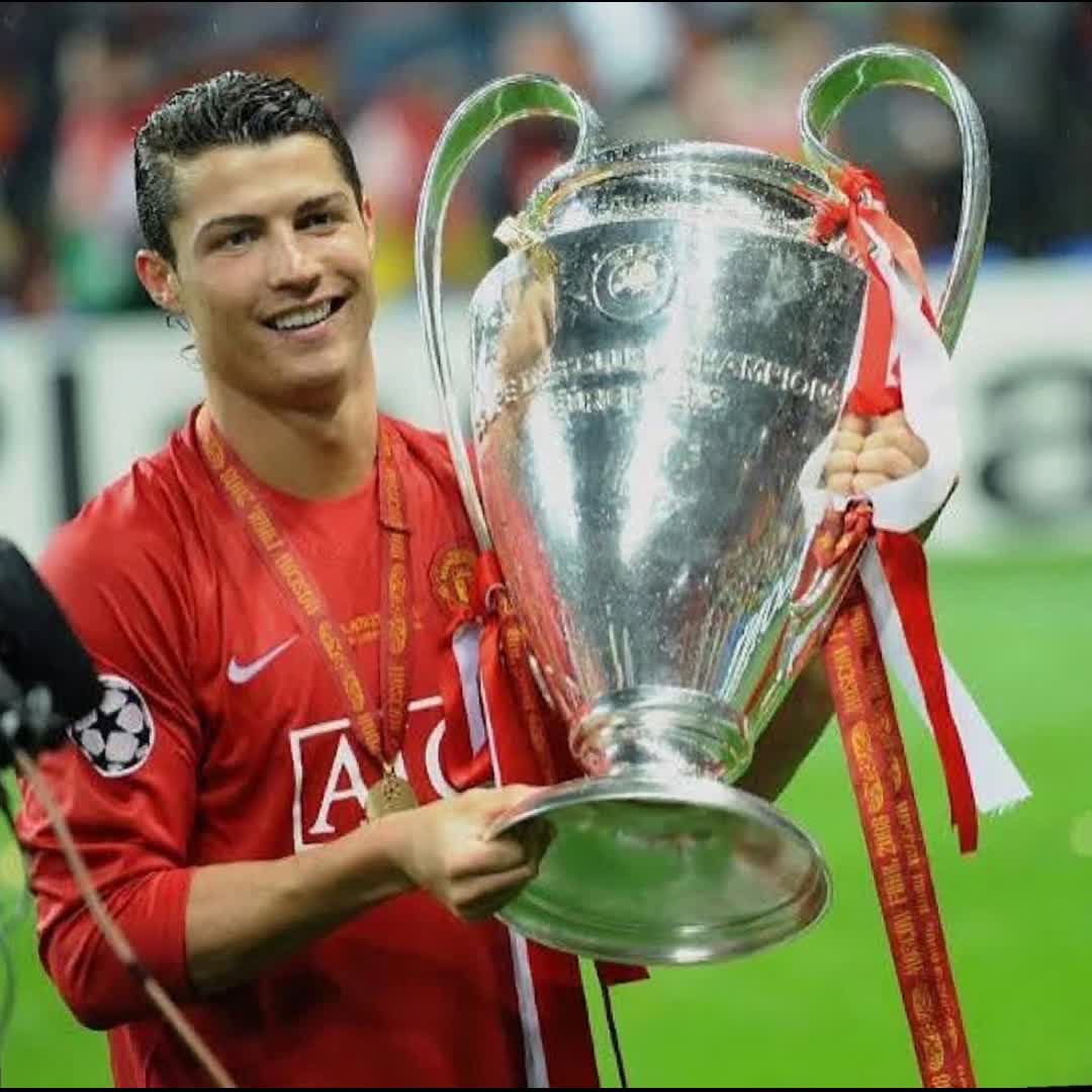 Post by Timing 444: This photo isGolden #AIG seasons when i became a Man U /Ronaldo fan🥇 #viral #buzzer #fyp #sports #Daily...