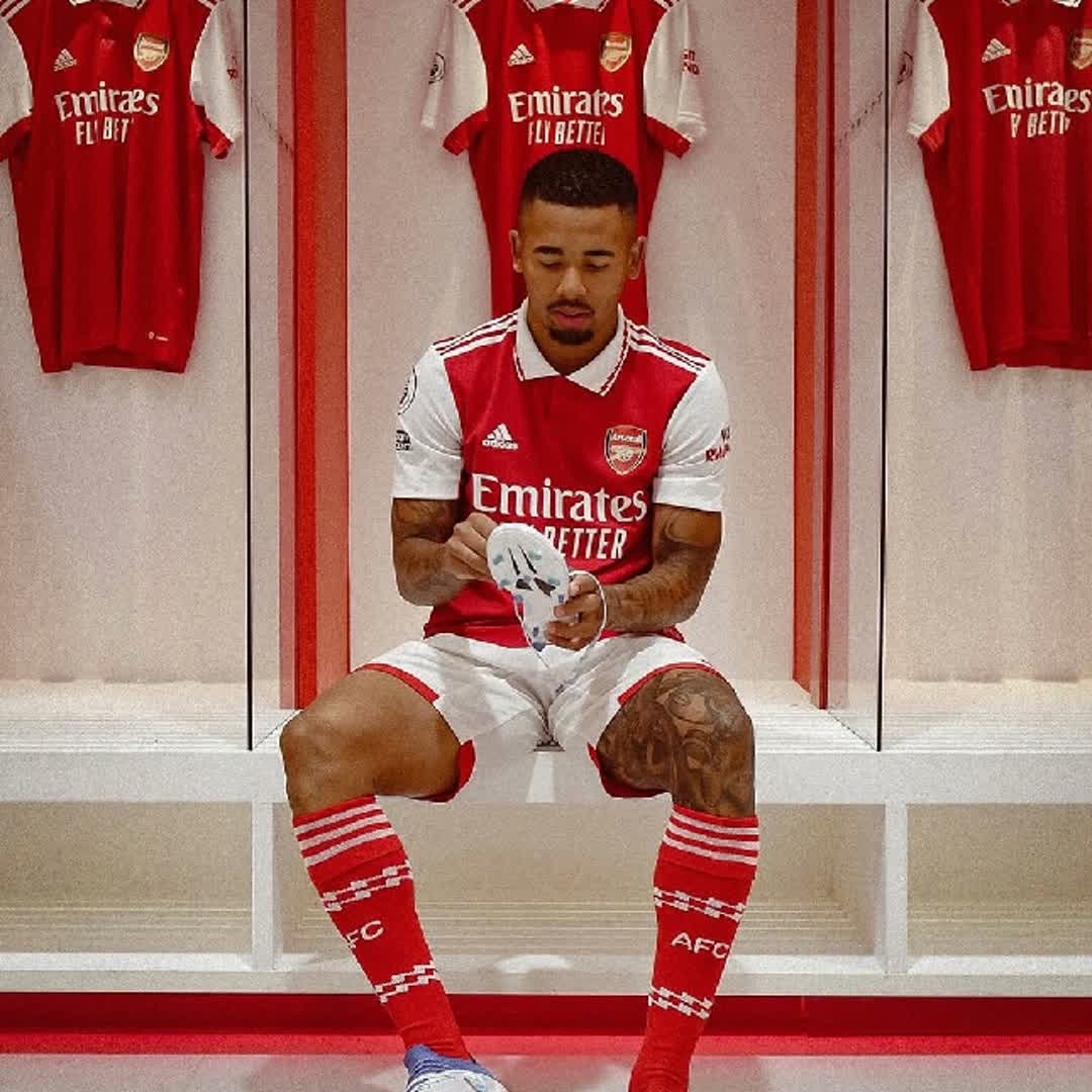 Post by Yeshu Lala: #dance #arsenalfootballclub #amelkamu136 #ManchesterUnited #footballskills #videnec338 #MMAhighlights...