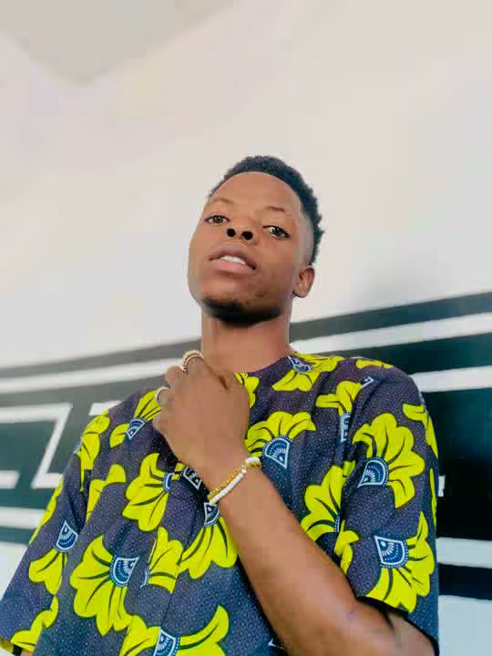 ishola_dc