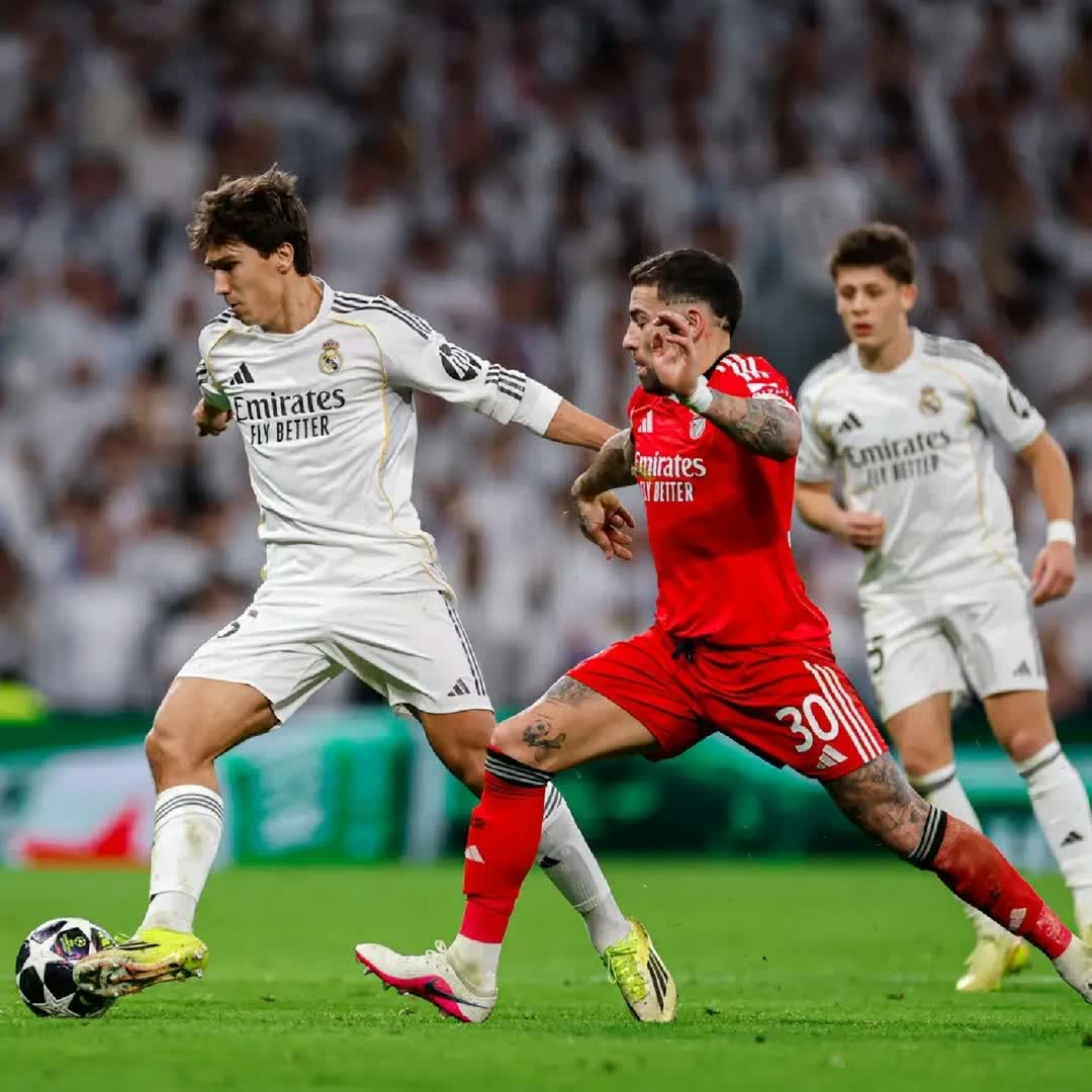 Post by Arsene Ermano: Football⚽⚽⚽ ⚡⚡