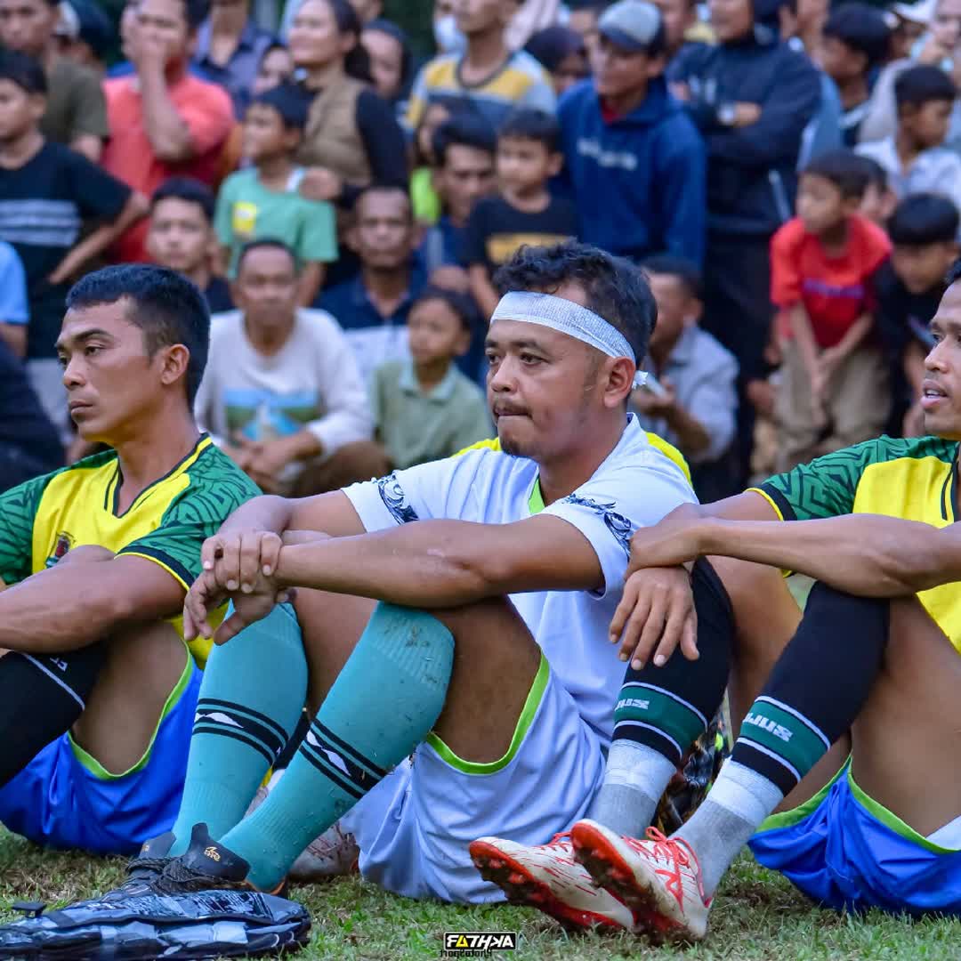 Post by Bagas Family: Amatir football #buzzer #fyp #viral #Daily #sports #buzzer_fan_official #football #soccer #Game #trending...