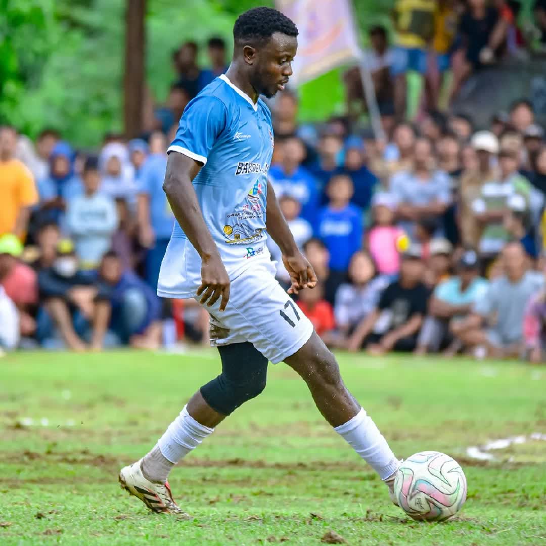 Post by Bagas Family: Africa player amatir football tarkam indonesia #buzzer #fyp #viral #Daily #sports #buzzer_fan_official #football...