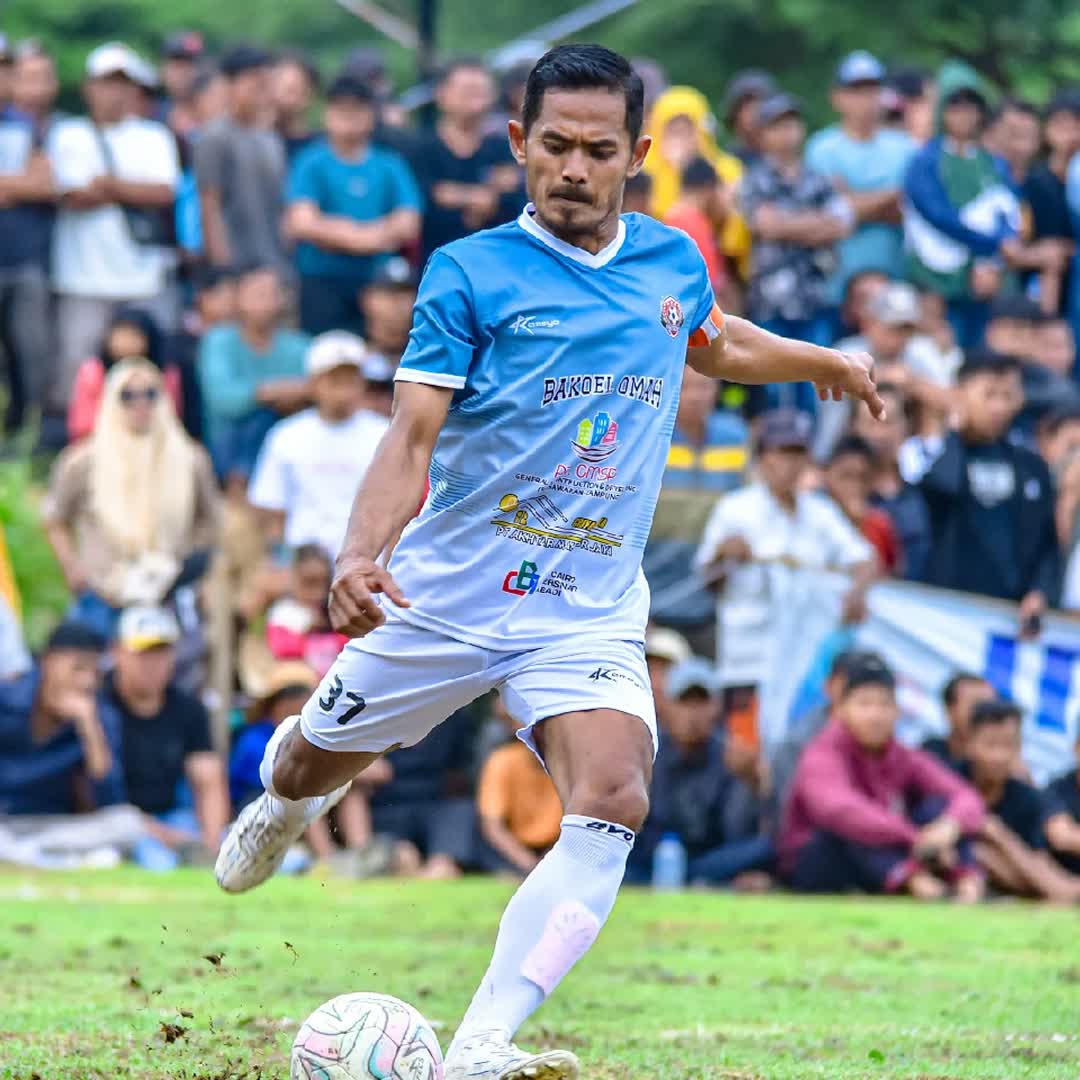Post by Bagas Family: Local Playar Amatir Football Lampung Indonesia #buzzer #fyp #viral #Daily #sports #buzzer_fan_official #football...
