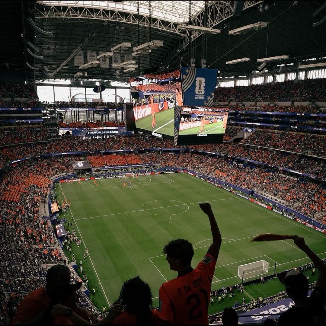 Post by American Sports: Here we gooooooooo!!!!!!!! #buzzer #viral #fyp #sports #Daily #football #buzzer_fan_official #soccer #trending