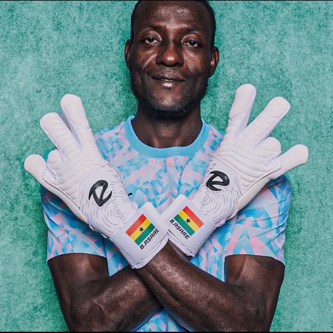 Post by American Sports: Ghana goal keeper,Asare is just 18 years old. Wowwww😳 #buzzer #viral #fyp #sports #Daily #football #soccer...