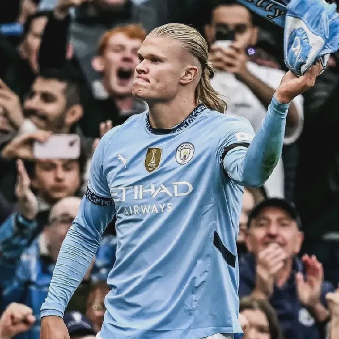 Post by Stars Football Updates: 🚨 𝐎𝐅𝐅𝐈𝐂𝐈𝐀𝐋: Erling Haaland has become the first player in Champions League history to score in 5...