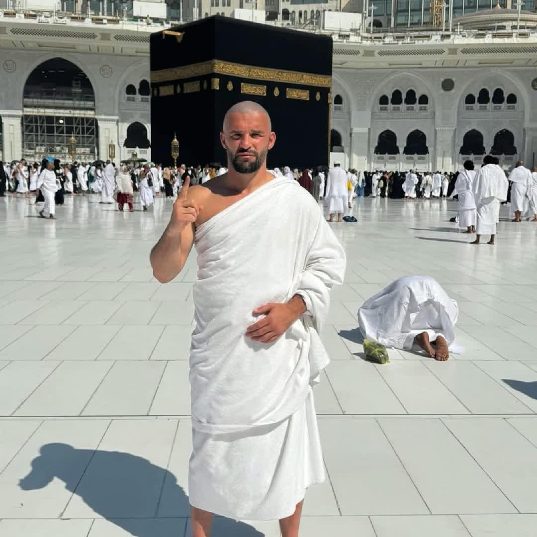Post by Beni Osmanoski: Allahumme minna we minkum🤲🏼 𝐄𝐈𝐃 𝐚𝐥-𝐅𝐈𝐓𝐑 𝐭𝐨 𝐚𝐥𝐥 𝐌𝐮𝐬𝐥𝐢𝐦𝐬 𝐢𝐧 𝐭𝐡𝐞 𝐰𝐨𝐫𝐥𝐝.