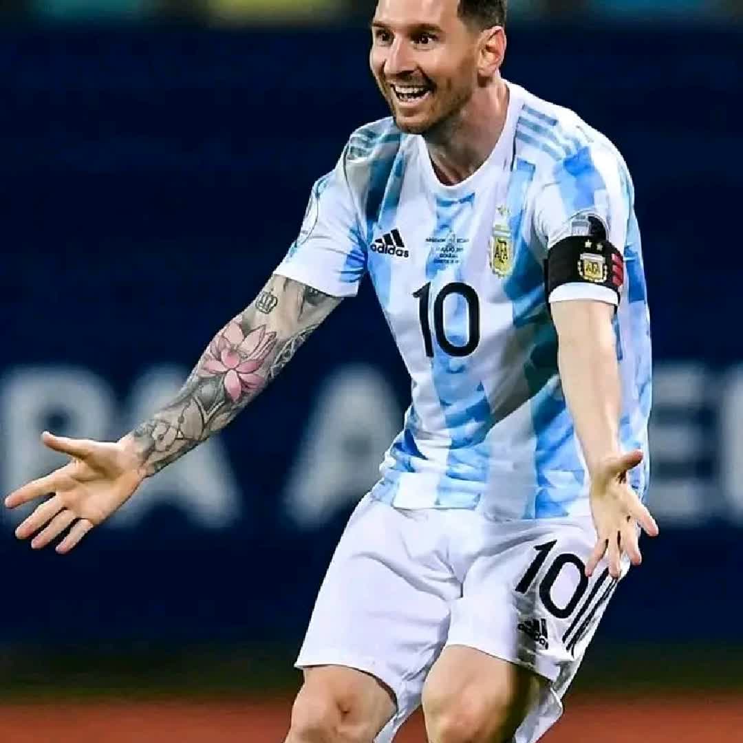 Post by funaa .: I love his smile 😁😁😁 @abspecial @eneybir1321 @somalew @live1 @f.t.ball @seifu.manunited @wendyclarisse383...