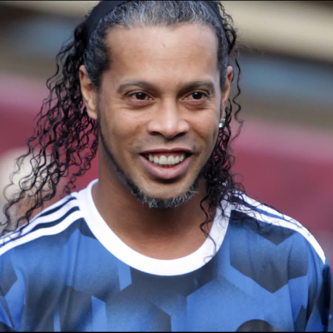 Post by Desire Sports: Ronaldinho returns! Brazilian comes out of retirement to join Serie C side Latest: Ronaldinho has signed with...