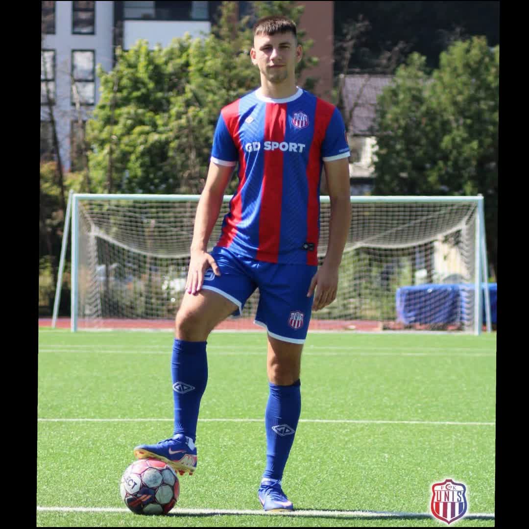 Post by Fudbalski klub UNIS: TARIK DRKIĆ NOVI IGRAČ FK UNIS! 🔴🔵 FK UNIS sa zadovoljstvom predstavlja novo pojačanje — Tarik Drkić (19) stiže u...