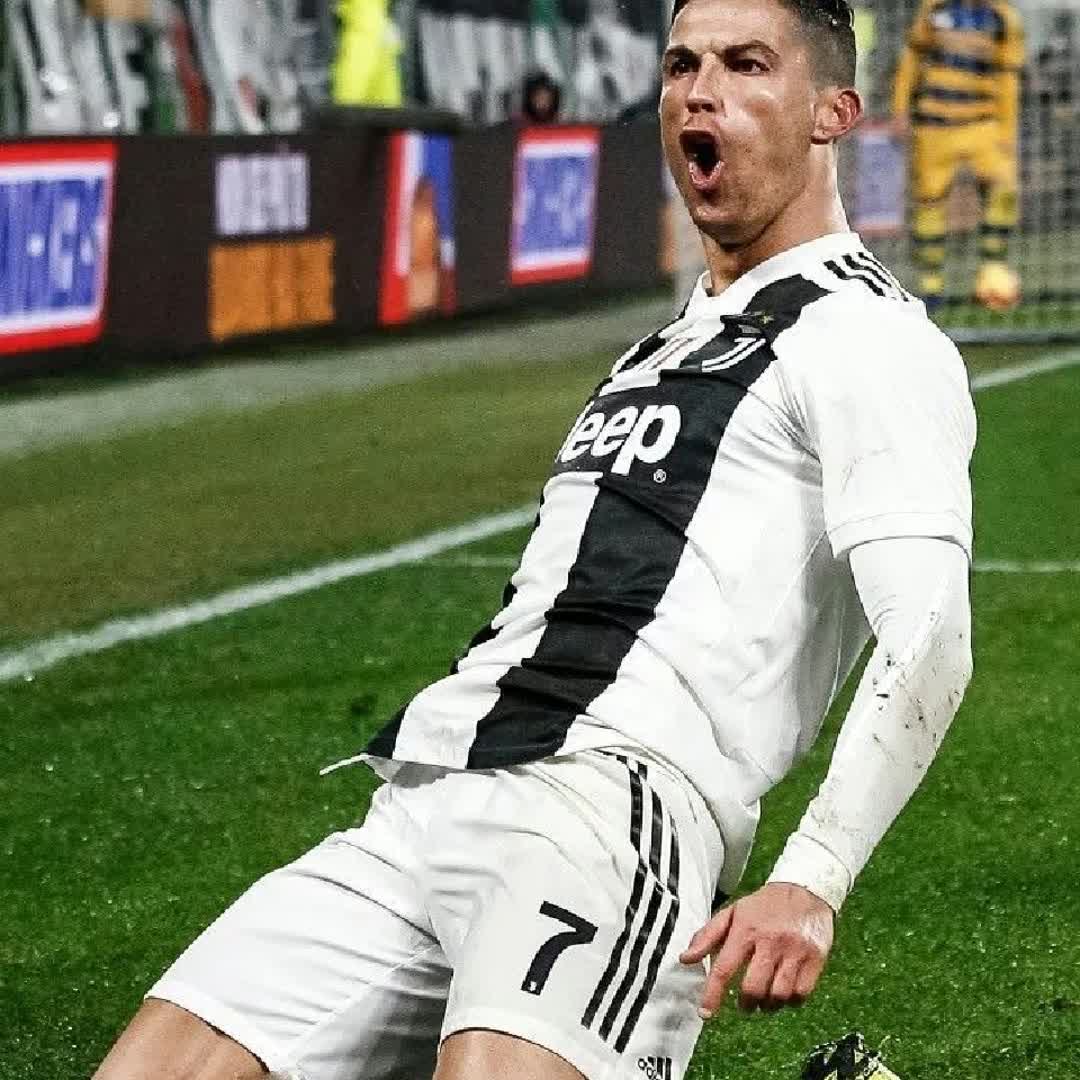 Post by Victor Nwani: Who is this legend? #buzzer #fyp #viral #Daily #sports #buzzer_fan_official #football #soccer #Game #trending...