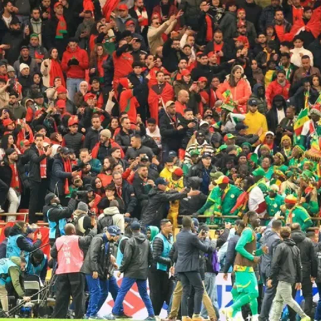 Post by Fabrizio Romano: 🚨 𝐁𝐑𝐄𝐀𝐊𝐈𝐍𝐆: Prosecutors are demanding up to 2 years in prison for the 18 Senegalese fans who tried to...