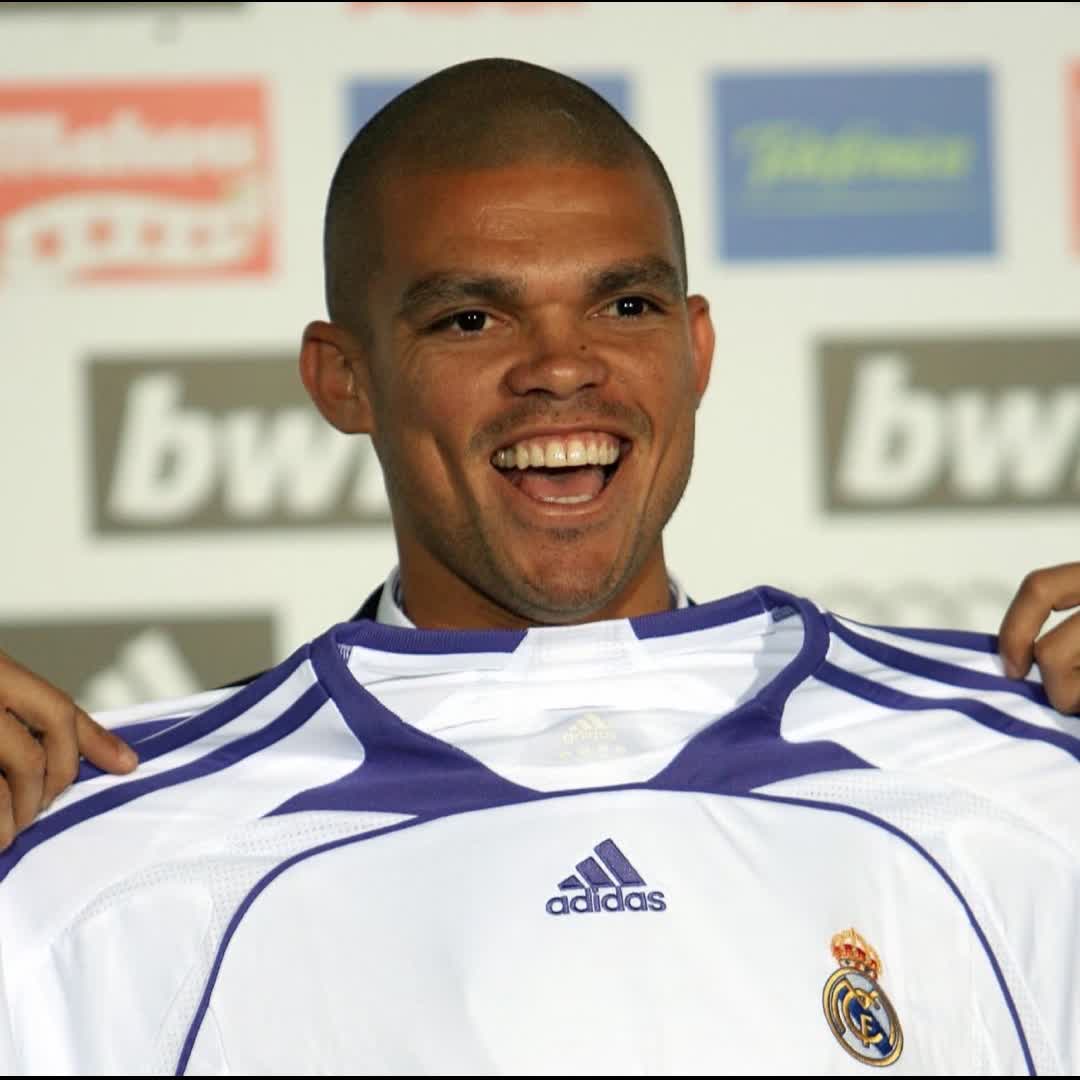 Post by Charles Nwokolo: 🚨⚽️| BREAKING: Pepe is set to join José Mourinho's coaching staff at Real Madrid. 🤝🇵🇹