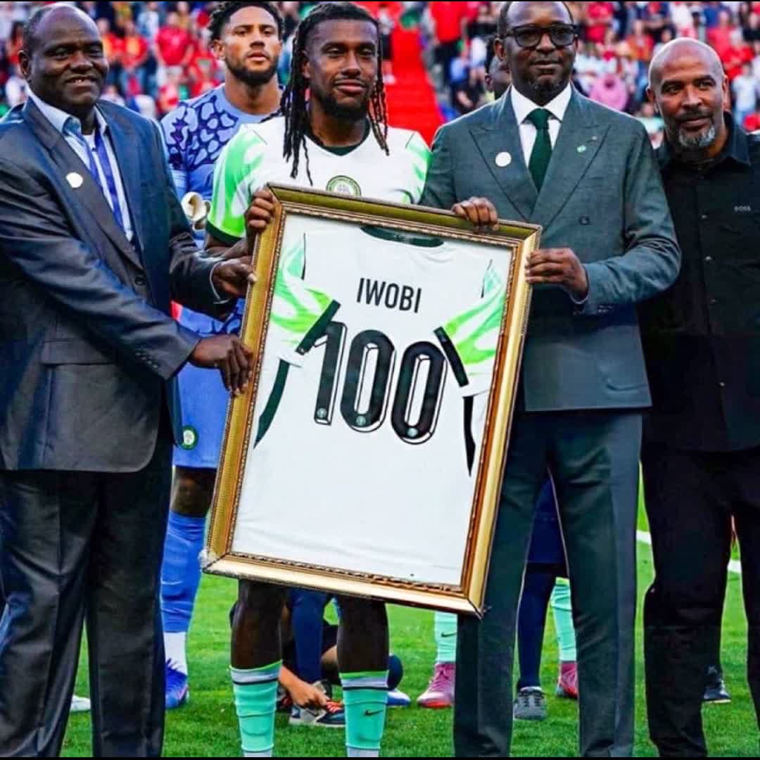 Post by Charles Nwokolo: 🚨𝐌𝐈𝐋𝐄𝐒𝐓𝐎𝐍𝐄: Alex Iwobi marked his 𝟏𝟎𝟎𝐭𝐡 appearance for Nigeria last night. 🇳🇬👏 What an incredible...