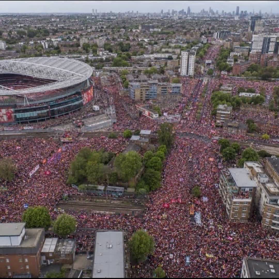 Post by Charles Nwokolo: 🚨 𝗕𝗥𝗘𝗔𝗞𝗜𝗡𝗚: Metropolitan Police confirms that Arsenal's parade is the biggest ever parade held in the...