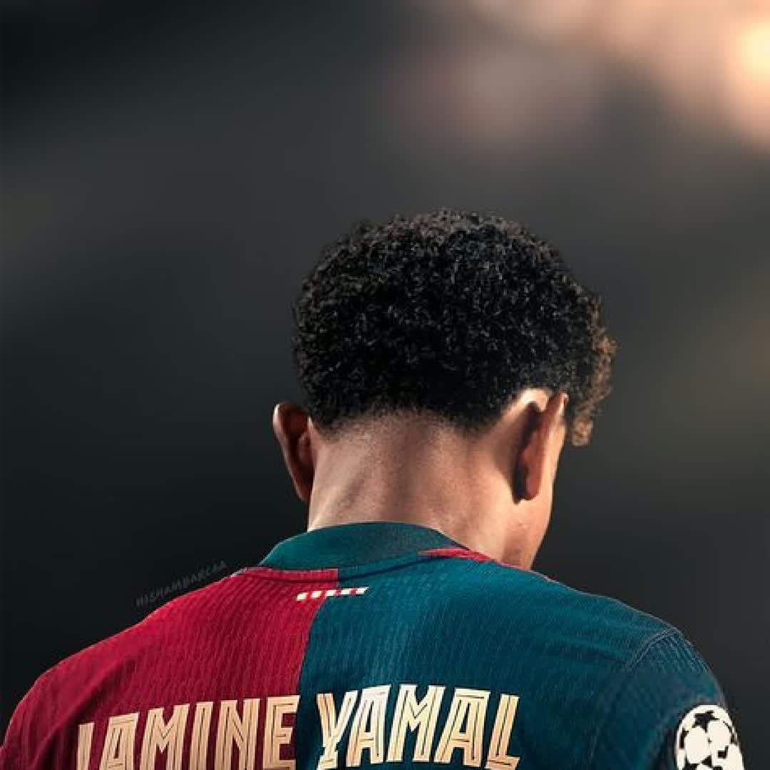 Post by zarrriyaa Haruta: Produk asli La Masia ini disebut-sebut sebagai calon bintang besar sepak bola Spanyol. Di usianya yang masih belia,...