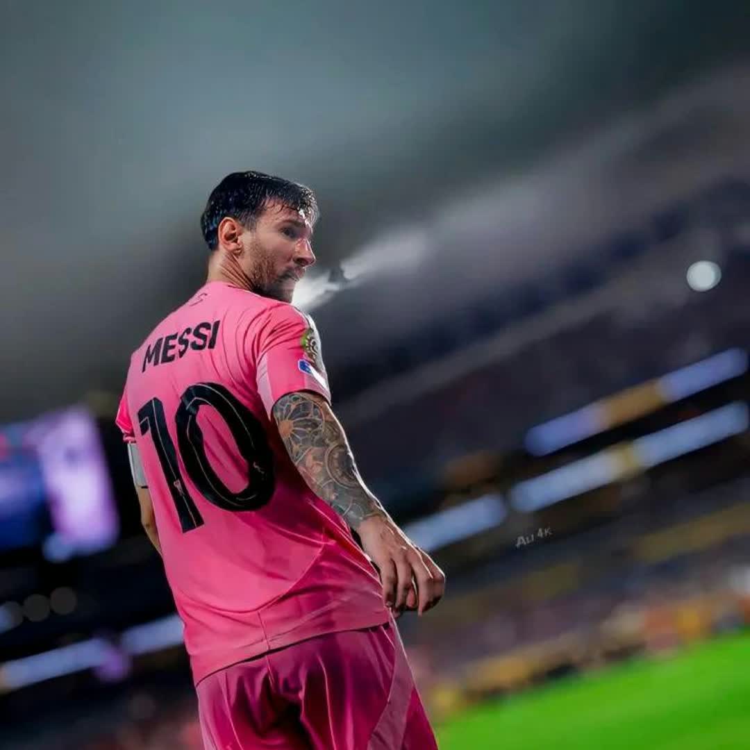 Post by Football Legends: Lio Messi @buzzer_10 @izaac17 @sa234275sd @elle23 @abdoo123 @anwarebrahim972 @shemsel.habeshy @amaresewnet @rohaasni...