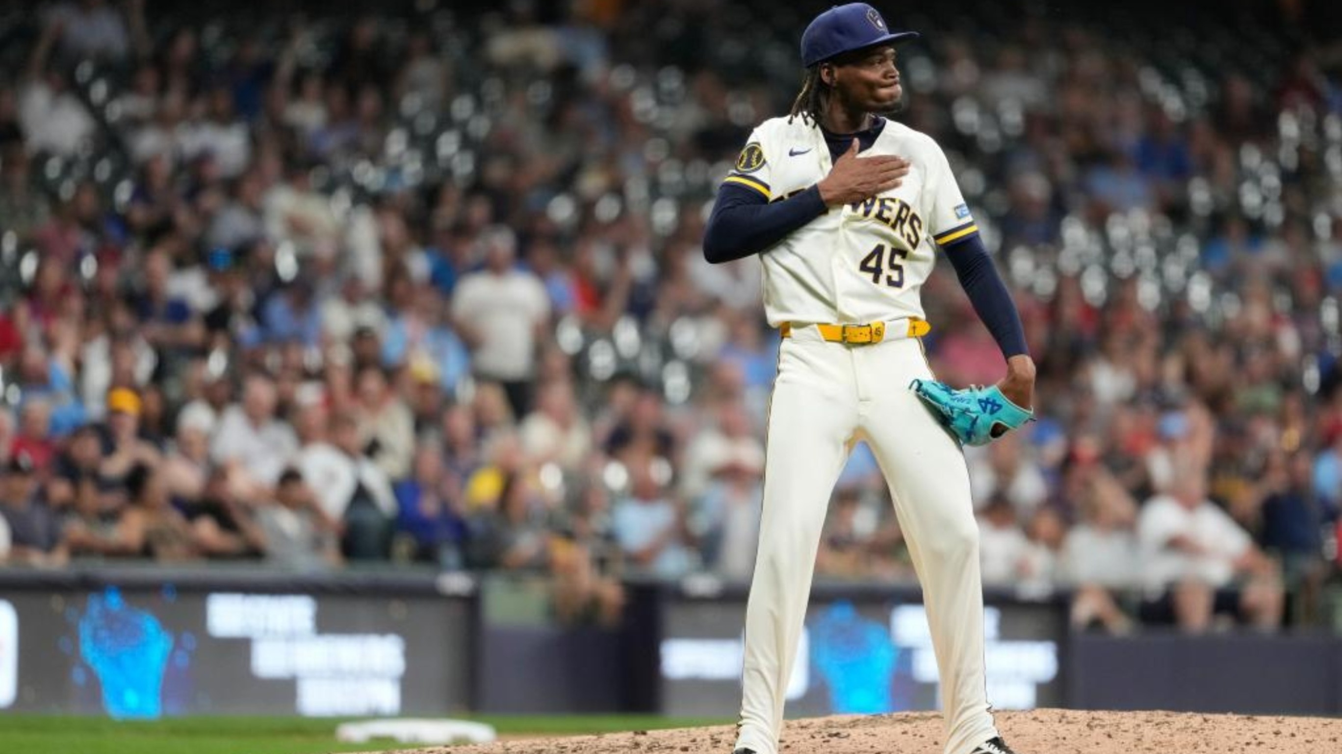 Baseball Still Punishes Players for Celebrating Too Much, and It’s Getting Ridiculous