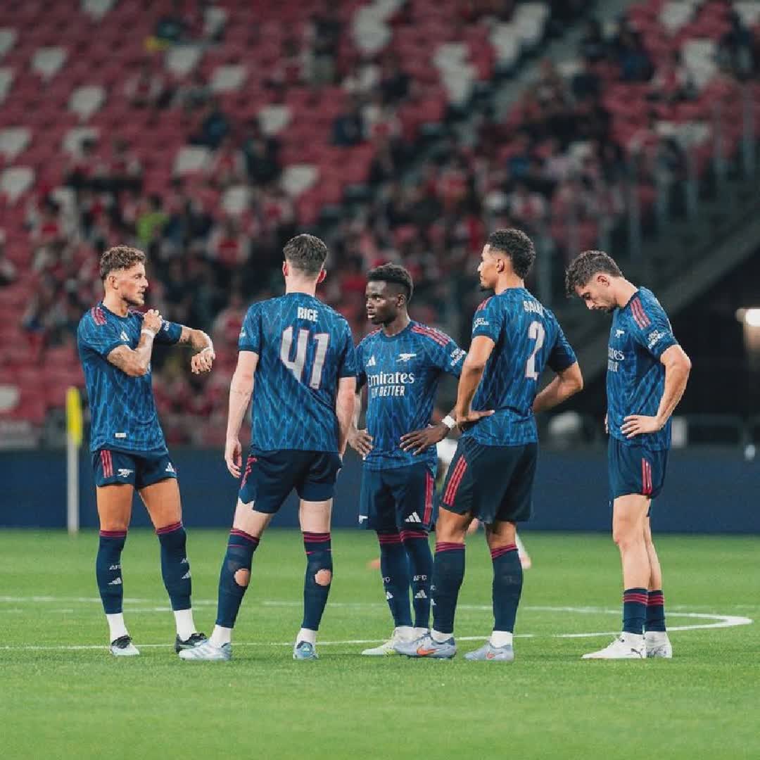 Post by hoyelmzy Comfort: We work together to achieve our goals #buzzer #fyp #viral #Daily #sports #buzzer_fan_official #football #soccer...
