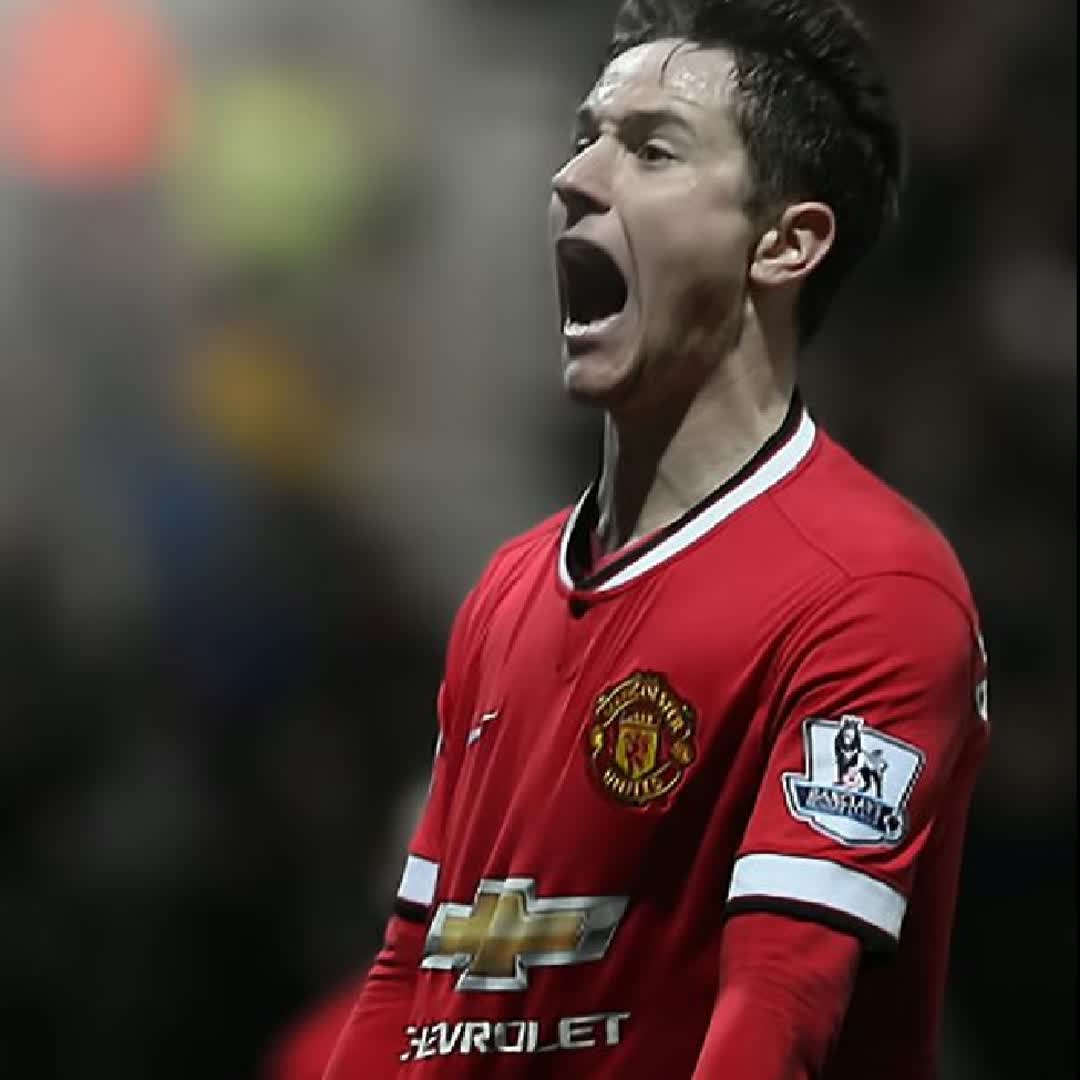 Post by mos tv: Who is this amazing man united player @otf_mame_23 @zzersh.222 @abduramandino250980597190 @abiyemulataleje07...