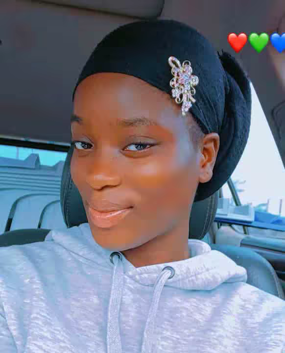 christianahoyetola4
