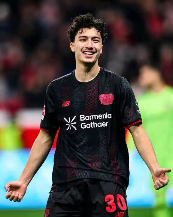 Here is the description of the Algerian player Ibrahim Maza in English: